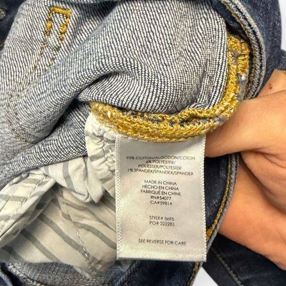 CABI Women’s Medium Wash Distressed Slim Boyfriend Jeans Size 4 – Style #5695 - Picture 6 of 7